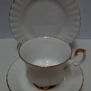 Royal Albert Vald’ior trio c1970
